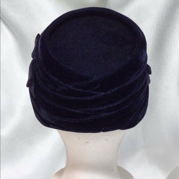Vintage Ladies Hat, Blue Velvet - Picture 3 of 6